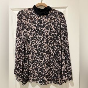 Rachel Zoe size 8 tie neck blouse